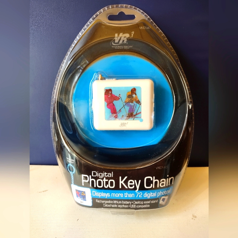 NWOT Digital Photo Key Chain